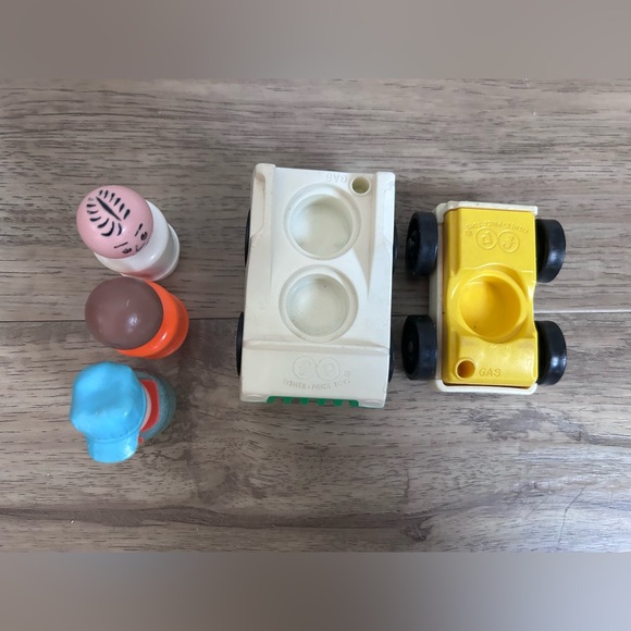 Vintage Fisher-Price Classic Toy Cars Set with little people Figures - Picture 7 of 7